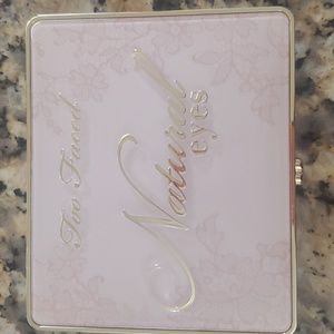 Too Faced Natural eyes palette
